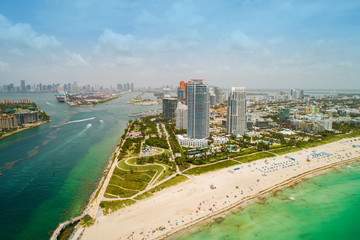 Obraz premium TRavel destination Miami Beach shot with an aerial drone