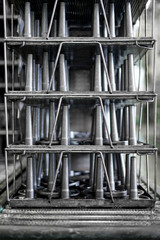 Obraz premium Pattern of forging automotive parts crank shaft, forging process in factory