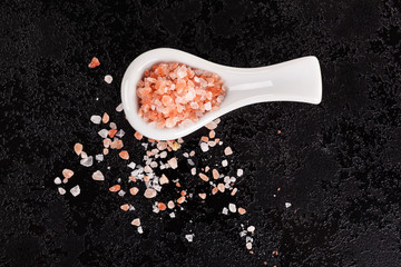 Himalayan salt on spoon.