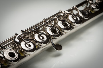 Obraz premium Keys of a platinum plated silver flute