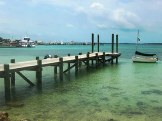 Fotobehang Pier at Harbour Island, Bahamas © sarahjane71