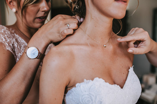 Les pr&eacute;paratifs de la mari&eacute;e