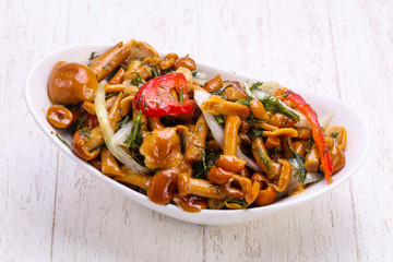 Pickled mushroom - Armillaria