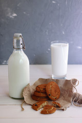 cookies with milk