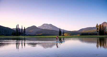 Sparks Lake in Central Oregon Cascade Lakes Highway, a popular outdoors vacation destination © mdurson