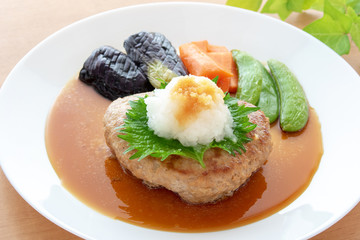 ハンバーグの大葉と大根おろしのせ
