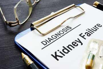 Diagnosis kidney failure and pen in the hospital.