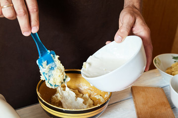 the process of cooking macaroons.