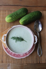  Gurkensuppe