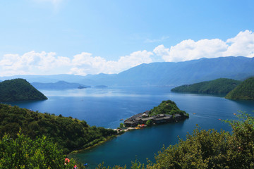 Fototapeta premium Lugu lake, lijiang, yunnan, China