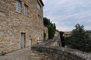 Fototapeta na wymiar Street of the village of Grignan, France