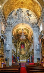Fototapeta na wymiar Inside Carmo Church in Porto