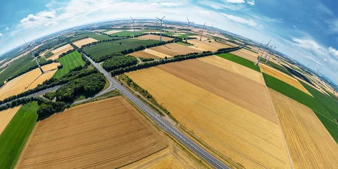 Fototapete Rund Luftbild Felder vor Wörrstadt mit Windkraftanlage und Autobahn © Mathias Weil