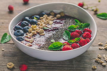Berry purple smoothie bowl