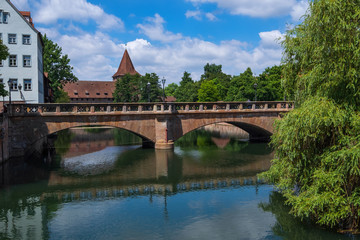Fototapeta na wymiar Brücke über die Pegnitz in Nürnberg