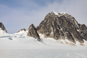 Fototapeta na wymiar Mountain Peaks in the Alaskan Range