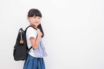 リュックを背負った女の子