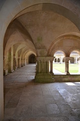 CLOÎTRE ABBAYE DE FONTENAY (12 éme Siècle) Cote d'Or BOURGOGNE FRANCE