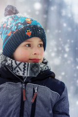 chłopiec w czapce  © Joanna