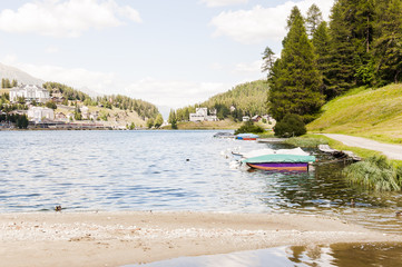 St. Moritz, St. Moritzersee, Seeufer, Uferweg, Oberengadin, Engadin, Stazerwald, Wanderweg, Wassersport, Graub&uuml;nden, Sommer, Schweiz