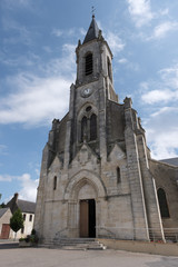 Fototapeta na wymiar Kirche in Henrichemont, Centre-Val de Loire, Frankreich