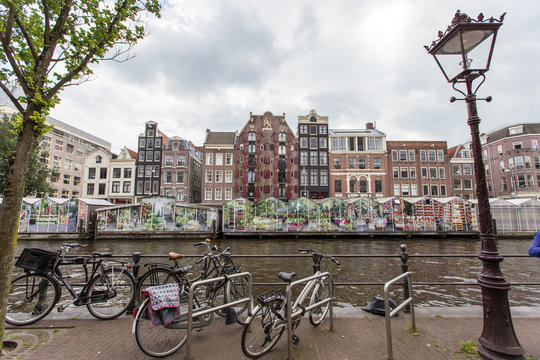 Amsterdam canal © Skylar