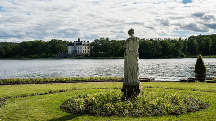 Sculpture in the backyard of Gripsholms, Meriefred. 