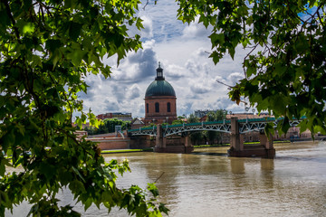 Toulouse, dôme de la grave et le pont saint-Pierre, haute-Garonne, Occitanie, France.