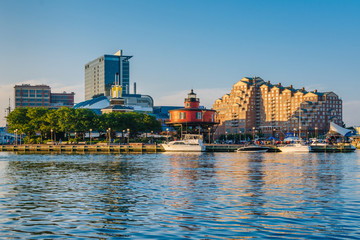 Naklejka premium Seven Foot Knoll Lighthouse, at the Inner Harbor in Baltimore, Maryland
