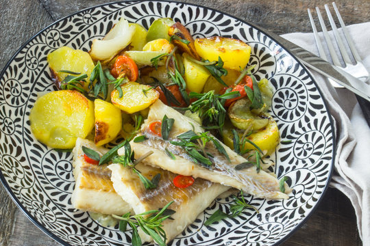 Fischfilet mit Kartoffeln und Sommergem&uuml;se