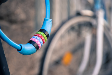 Buntes Fahrradschloss