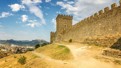 Fototapeta na wymiar Генуэзская крепость в городе Судак, полуостров Крым, Черное море