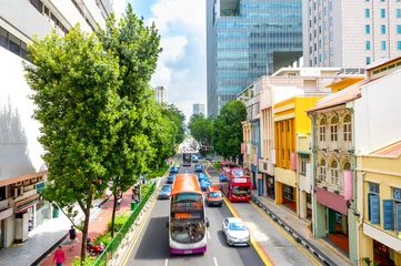  verkeer op de stadsstraat van Singapore © joyt