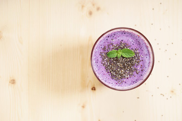 blueberry smoothie with chia seeds