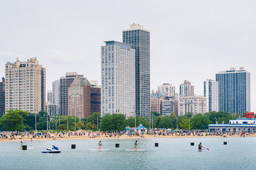Fototapeta premium View of North Avenue Beach in Chicago, Illinois
