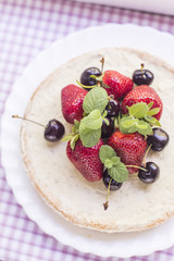 Cake with berries