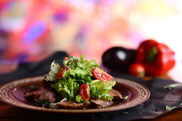 salad with beef and tomatoes