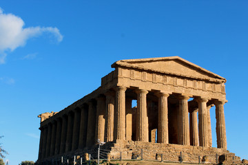 Fototapeta na wymiar Valle deti Templi, Agrigento
