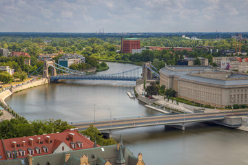Wrocławskie mosty bez ruchu samochodowego oraz rzeka - Wrocław, Polska