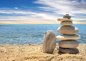steinmännchen am Strand, Steinturm am Meer