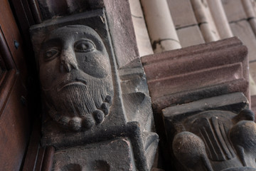 Face humaine barbue de l'église Saint-Léger de Guebwiller, Haut-Rhin, Alsace, France