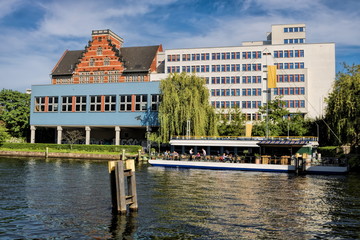 Berlin-Moabit, Spreeufer