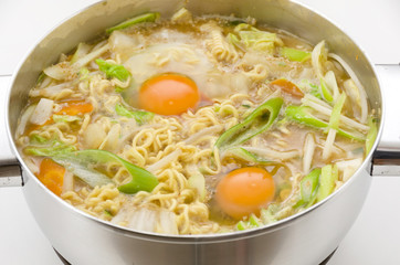 みそ煮込みラーメン