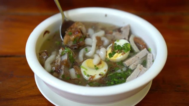 Vietnamese Rice Noodle Soup with pork spare ribs