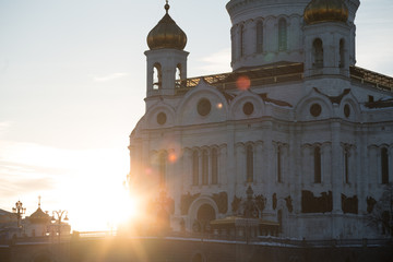 Obraz premium the city of Christ the Savior temple during sunset