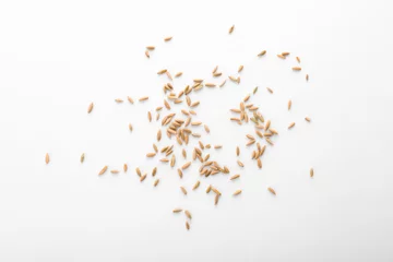 Fototapeten Raw rye on white background. Healthy grains and cereals © New Africa