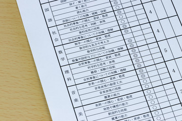 通信簿　成績表　学業イメージ