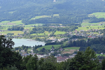 Fototapeta na wymiar Blick auf die Stadt Mondsee