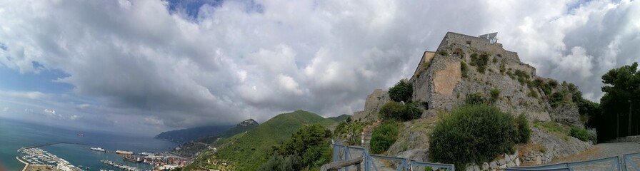 Fototapeta na wymiar Salerno - Panoramica del castello di Arechi