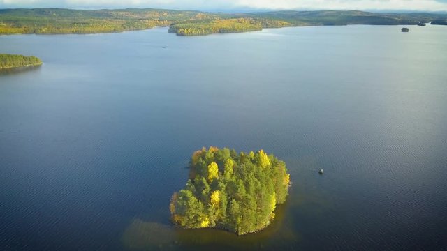 Island in the midle of the lake in Sweden,